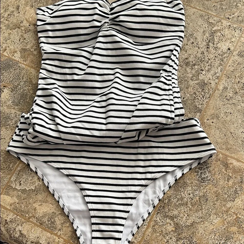 Striped Black and White womens 2 Piece tankini / brand new